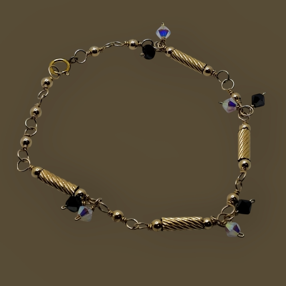 90s Vintage Elegant Gold Tone and Black Beaded Bracelet